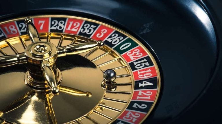 Tampilan permainan The Dog House di mahjong900 dengan simbol-simbol anjing